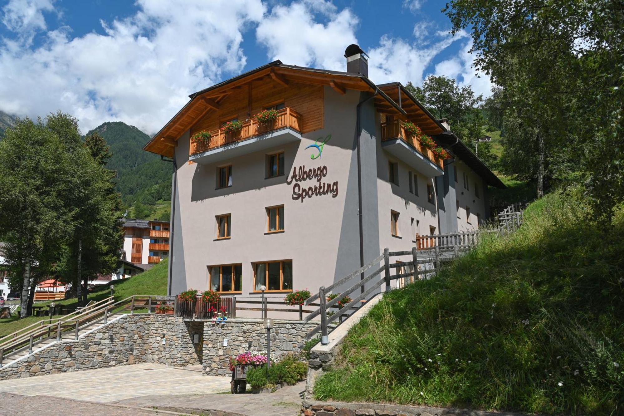 Albergo Sporting Peio Fonti Exteriör bild