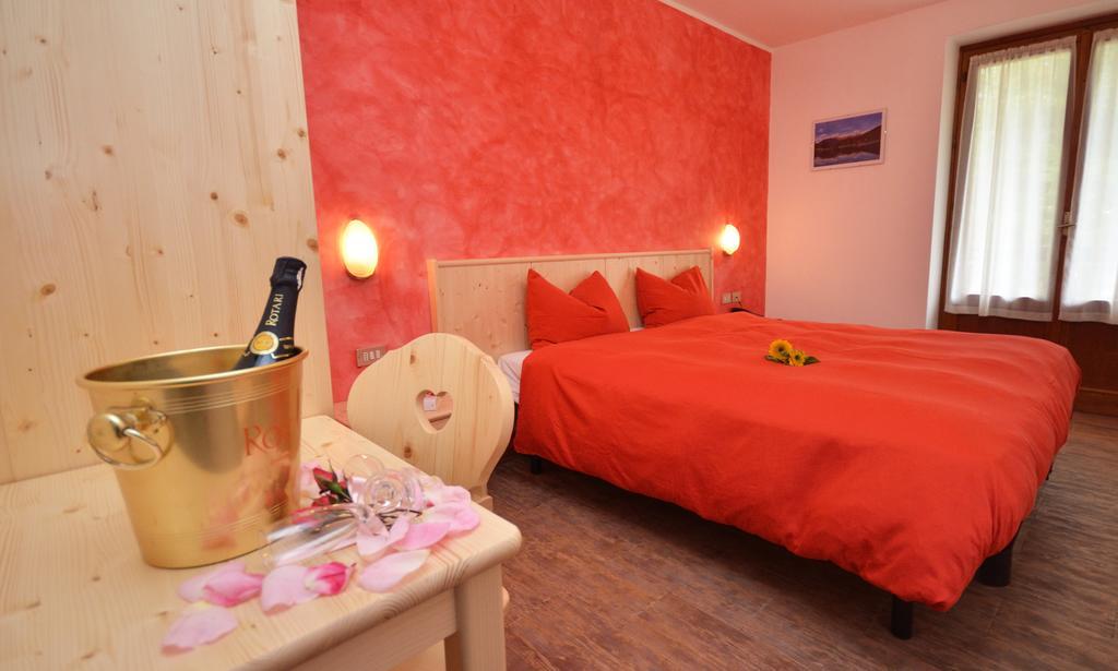 Albergo Sporting Peio Fonti Exteriör bild